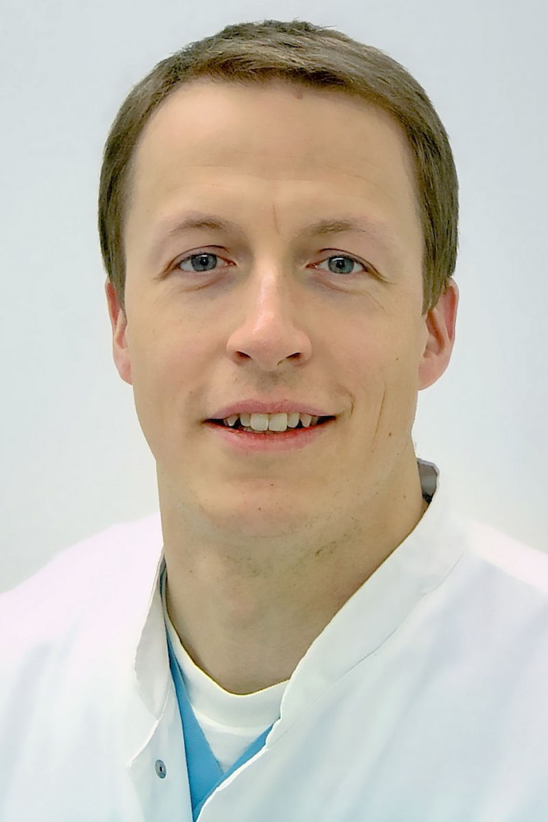 Dr. Lars Irlenbusch