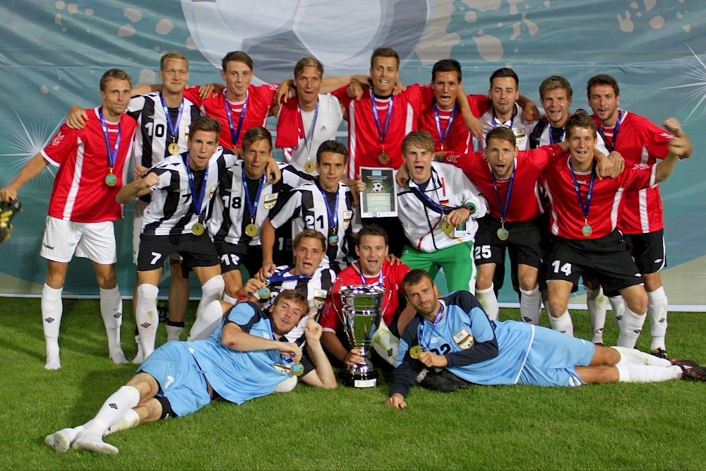 MLU-Fußball-Team nach der EM-Siegerehrung