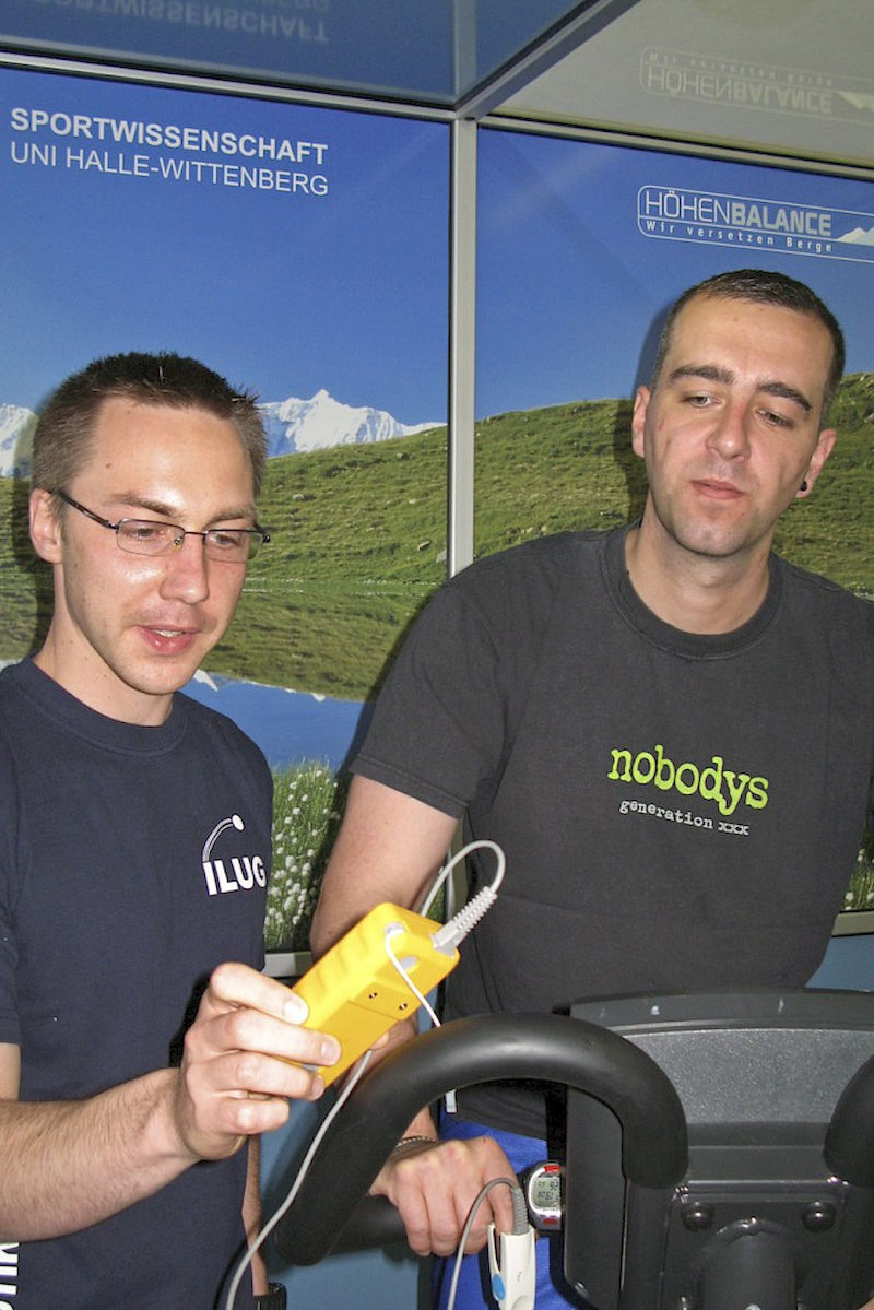 In sicheren Händen – die Werte werden auch auf dem Fahrrad genau kontrolliert.