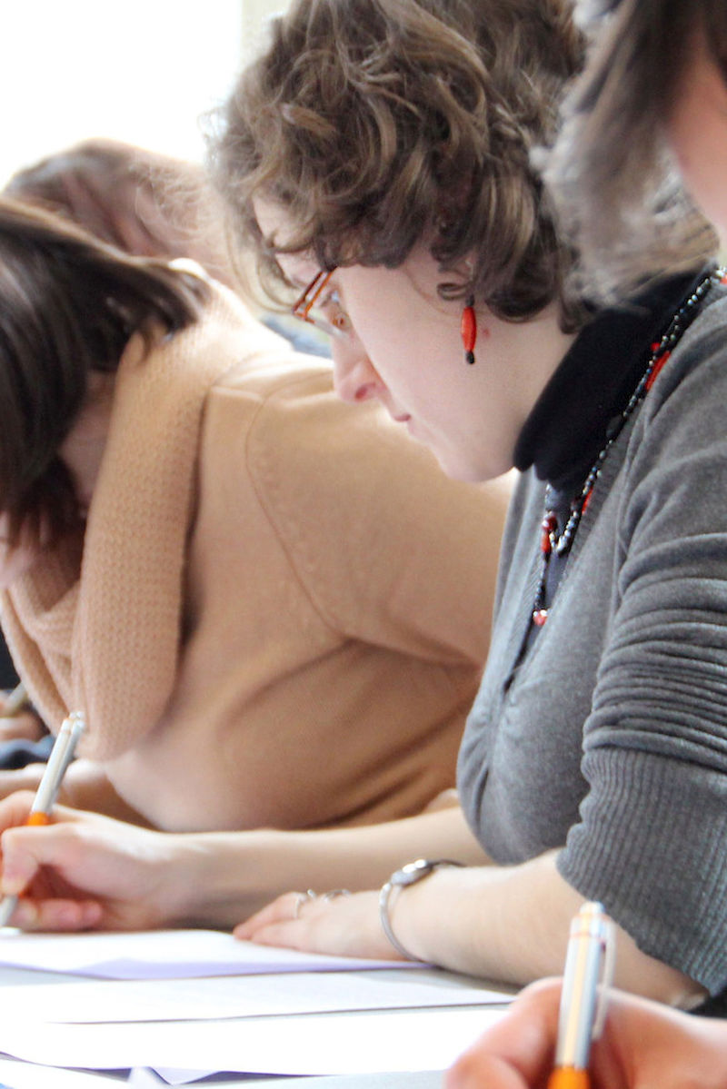 Cathérine Pechner erarbeitet sich im Kurs ihr Kompetenz-Profil.