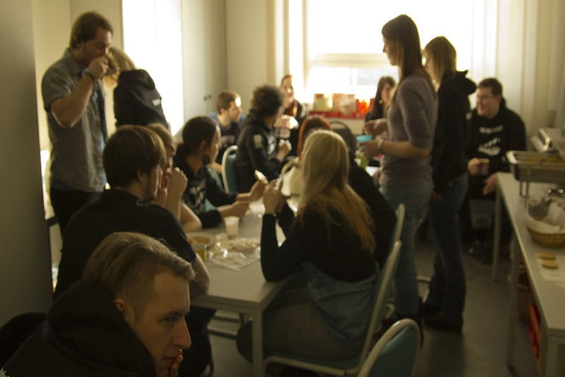 Verdiente Mittagspause nach fünf Stunden Dreh.