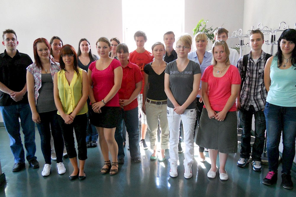 17 neue Auszubildende wurden am 1. August 2012 an der MLU begrüßt.