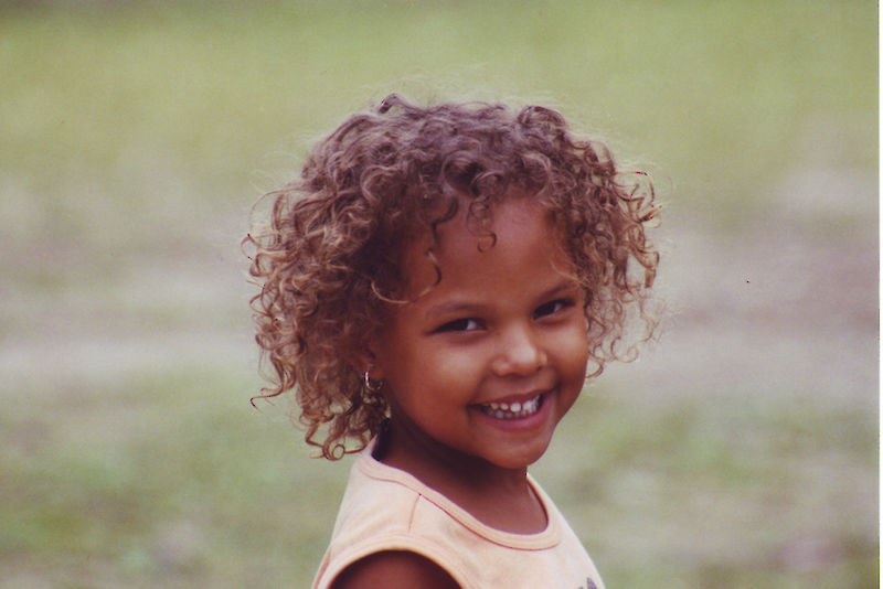 "Muzukulu" kommt aus der Luganda‑Sprache und bedeutet "Enkelkind"