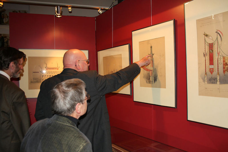 Blick in die Ausstellung zum Löwengebäude, 
