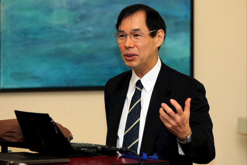 Professor Yoshino ist Leiter der Forschungsabteilung der japanischen Bankenaufsicht.
