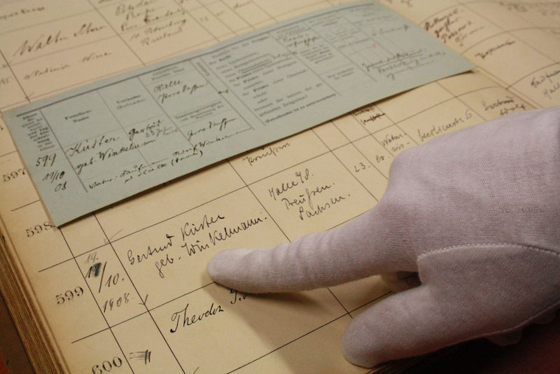 Die erste Studentin trug sich 1908 ins Matrikelbuch ein.