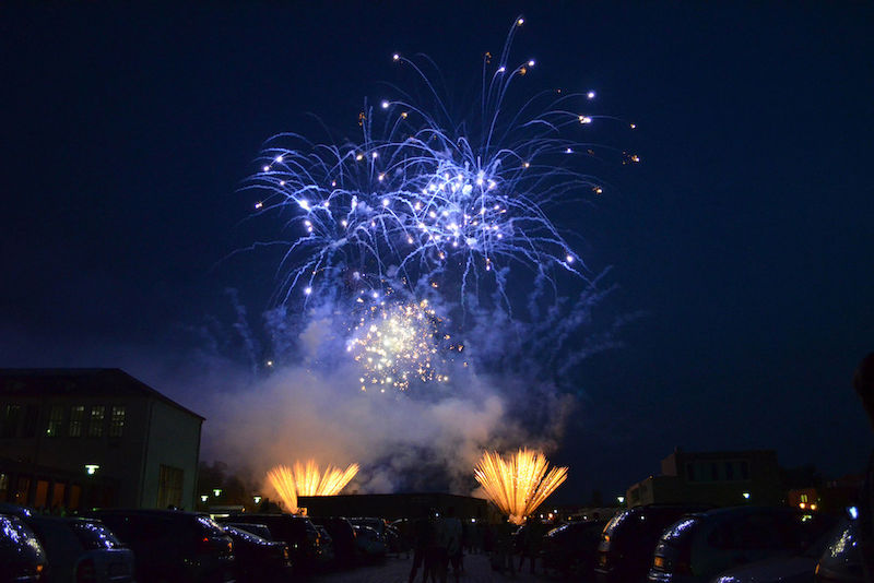 Das computergesteuerte Feuerwerk der Informatiker am Von-Seckendorff-Platz gehört seit Jahren zum festen Programm der Langen Nacht.