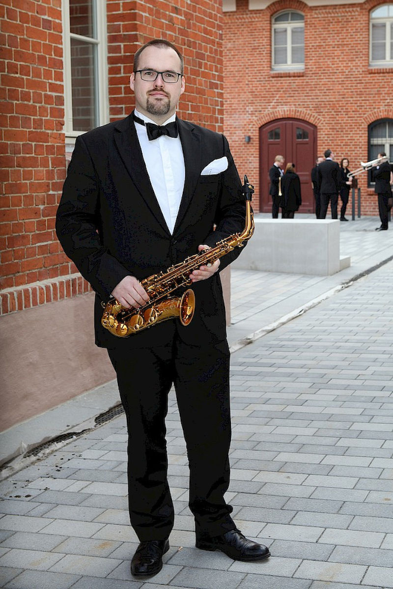 Sebastian Lux vom DeLUXe-Orchester auf dem Steintor-Campus
