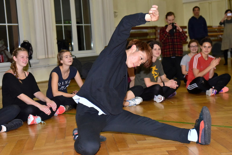 Der japanische Student Reo Sato beim Breakdance.