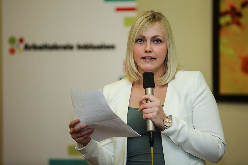 Lisette Reimers vom Arbeitskreis Inklusion eröffnet den Abend.