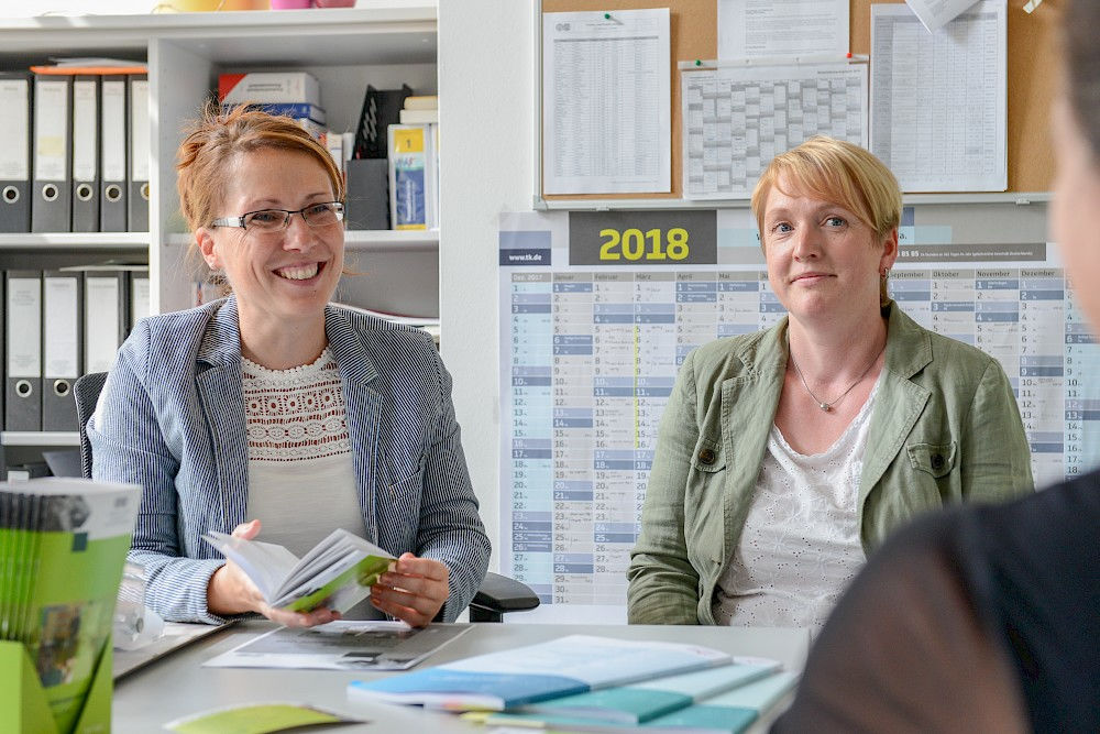 Dr. Sandra Maihöfner (li.) und Judith Portius im Interview