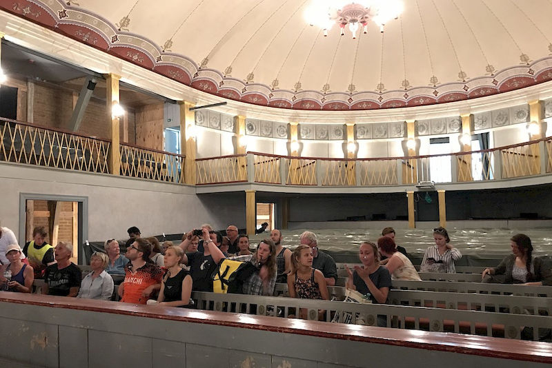 Es folgen Informationen zum Goethe-Theater...