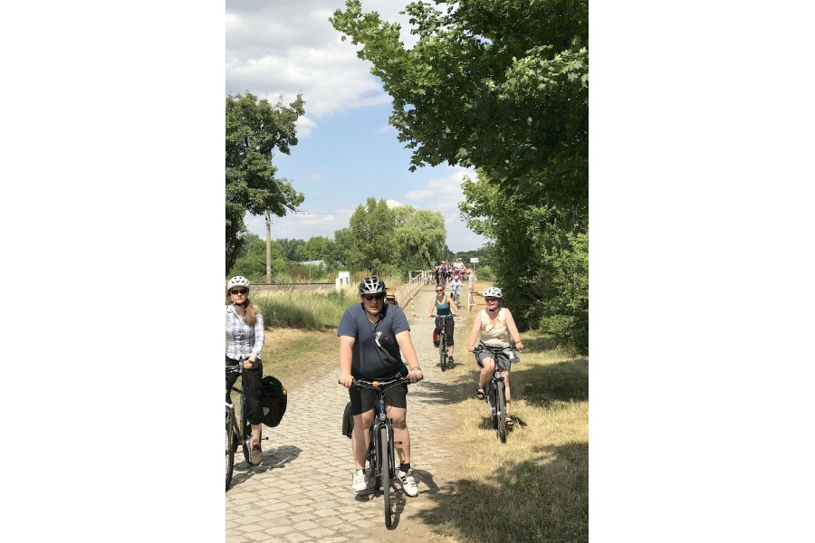 Die Gruppe ist unterwegs.