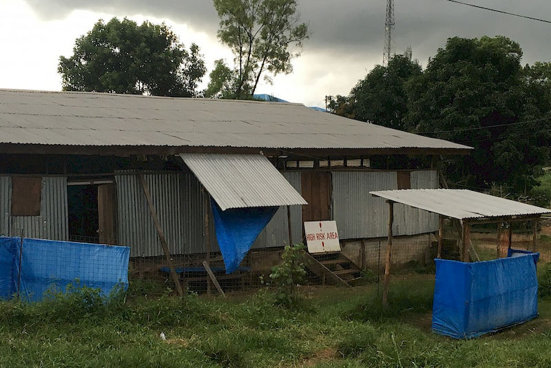 In einigen Regionen wurden schnell Ebola Treatment Units für die Isolation und Behandlung von Erkrankten eingerichtet.