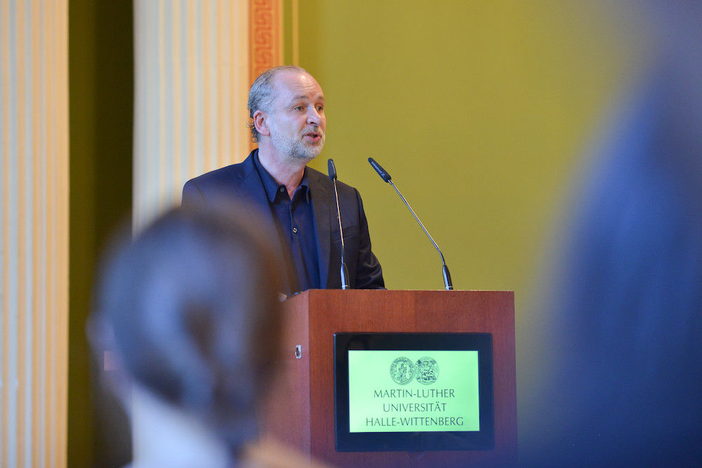 Ferdinand von Schirach hat in der Aula der MLU gelesen und Fragen beantwortet.