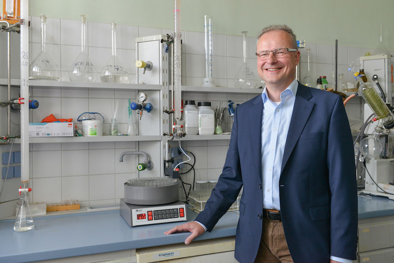 Andreas Hilgeroth im Labor