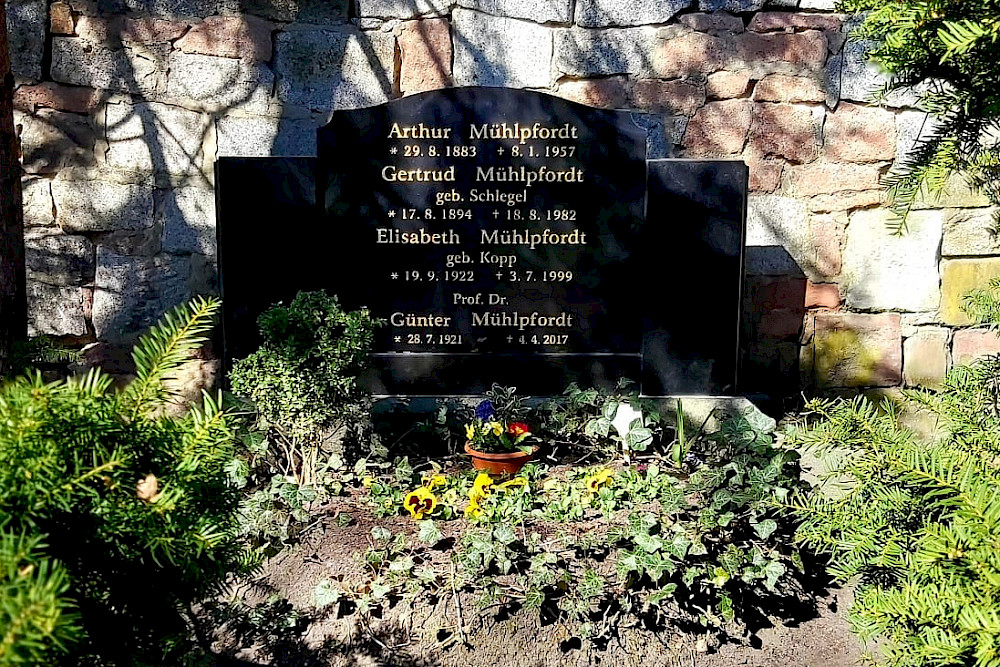 Das Familiengrab, auf dem Günter Mühlpfordt im Jahr 2017 beigesetzt wurde.