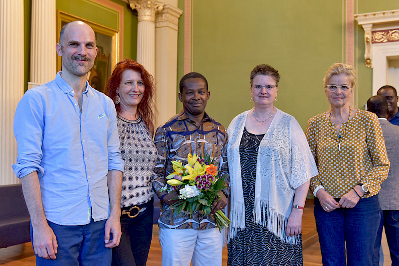 Steffen Hendel, Natasche Ueckmann, Kokou Azamede, Claudia Becker und Charlotte Wiedemann (von links)