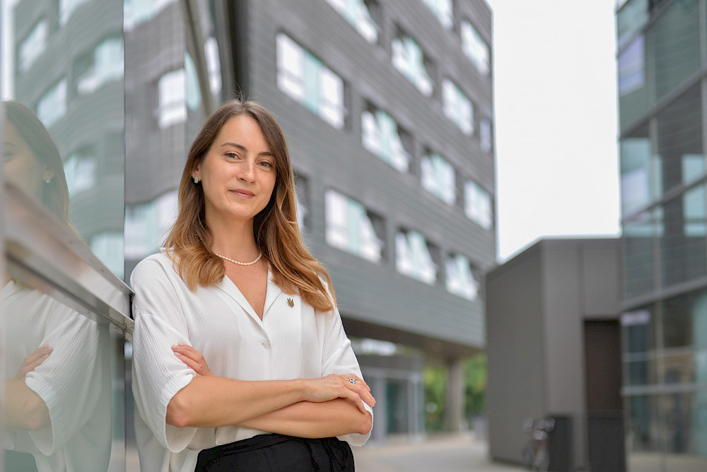 Anna Verbytska am Mitteldeutschen Multimediazentrum, wo die Abteilung Medien- und Kommunikationswissenschaft der Uni ihren Sitz hat und sie selbst inzwischen forscht