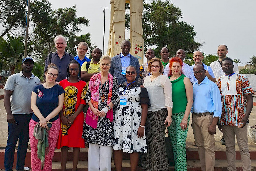 Gruppenfoto von Konferenzbeteiligten in Lomé