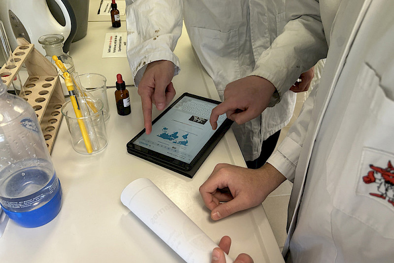 Wissen über Chemie und digitale Kompetenzen wie der Umgang mit Tablets: Beides wurde bei den "Acid Games" verbunden.