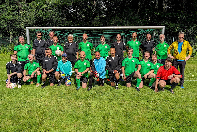 Aufstellung für ein gemeinsames Mannschaftsfoto