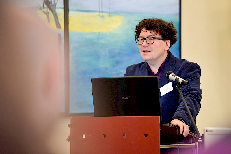 Torsten Fritzlar, Direktor des Zentrums für Lehrer*innenbildung, begrüßte die Teilnehmerinnen und Teilnehmer.