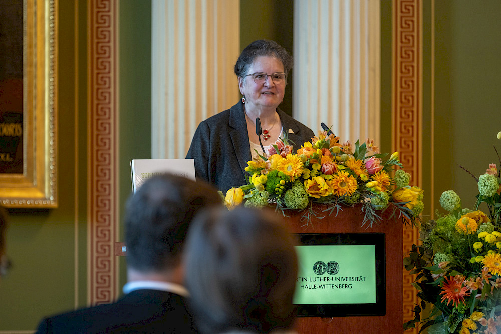 Rektorin Claudia Becker bei ihrer Rede auf dem Frühjahrsempfang der Universität