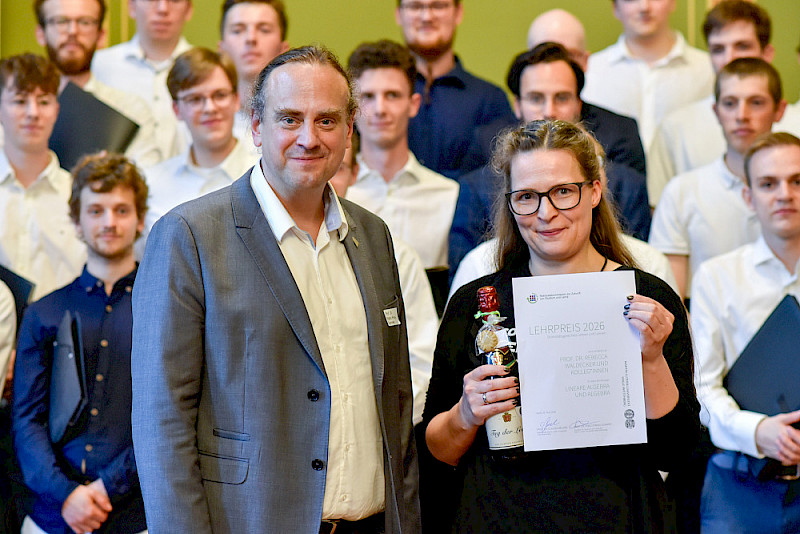 In der Kategorie „Diversitätsgerechtes Lehren und Lernen“ ehrte Prorektor Pablo-Pirnay-Dummer die Mathematikerin Rebecca Waldecker.