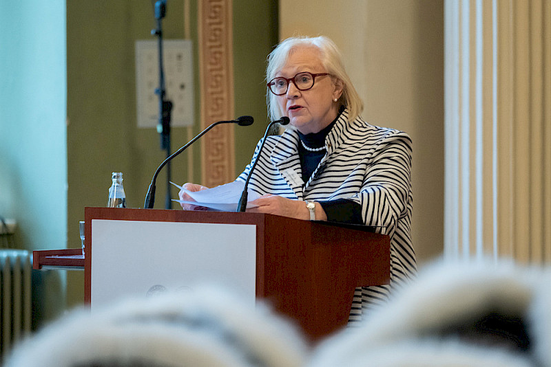 Jutta Schnitzer-Ungefug begrüßte als Kuratoriumsvorsitzende die Gäste. 